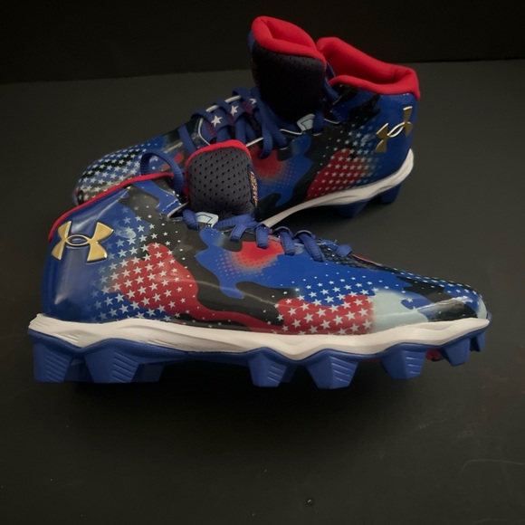 Boys Size 5 Under Armour Blue and Red Camouflage Football Cleats - Picture 1 of 12